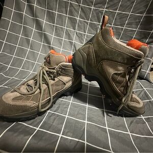 Sturdy Men's Outdoor Boots - Olive and Orange